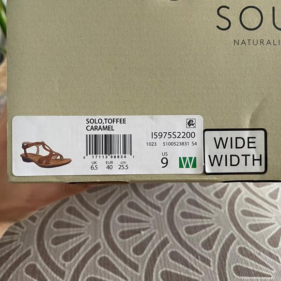 (9 Wide) Brand New Brown Naturalizer Sandals - Picture 2 of 4